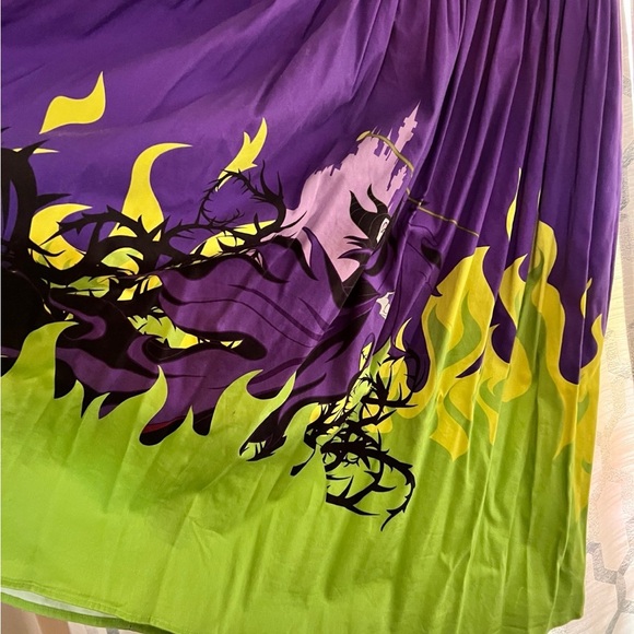 Disney dress shop Maleficent dress - Picture 2 of 3